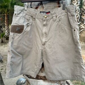Wrangler Men's Tan Flat Front Shorts